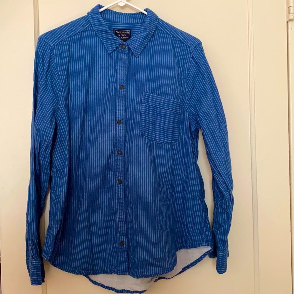 Abercrombie and Fitch blue button down size: XL